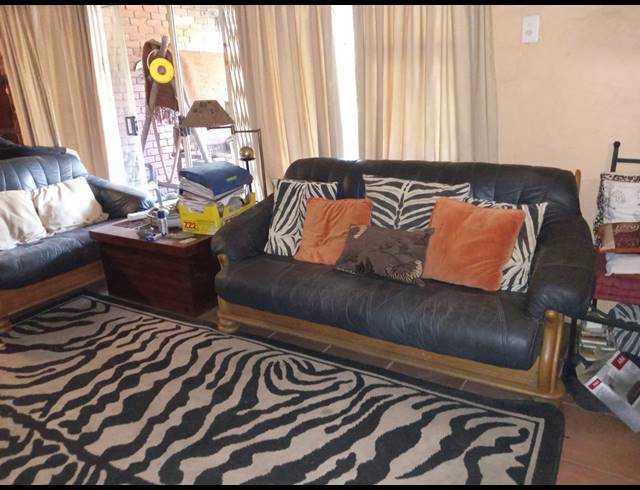 3 BEDROOM DUPLEX FOR SALE IN MONTCLAIR